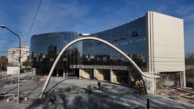 La historia se valora: Así luce el renovado arco de la ex Terminal
